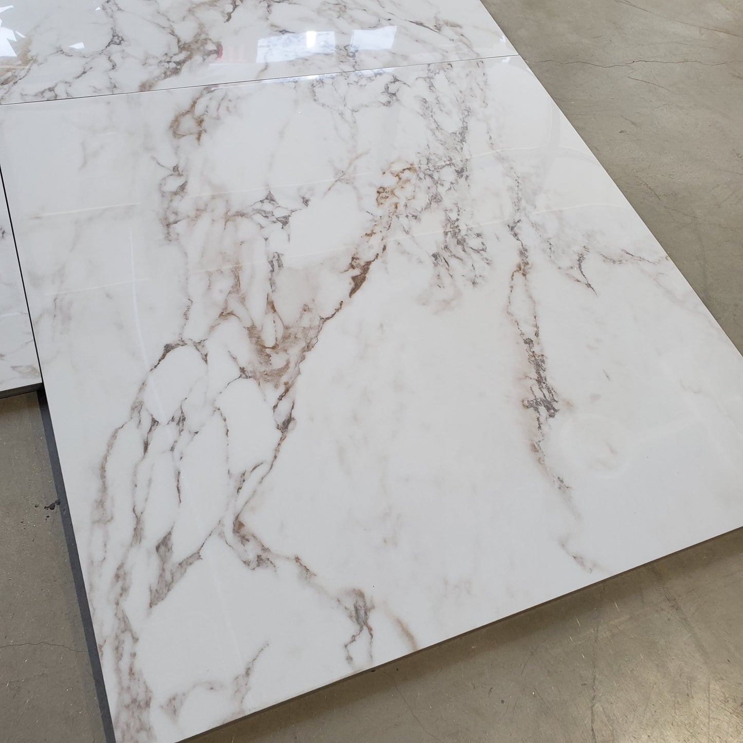 24"x24" I695 Stainmaster Polished Porcelain Tile - Sold by ctn