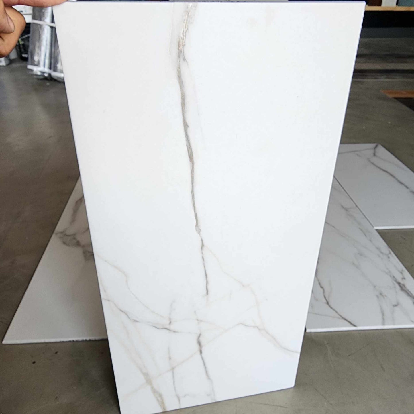 12x24 RS05 Calcatta Gold - Sold by Ctn