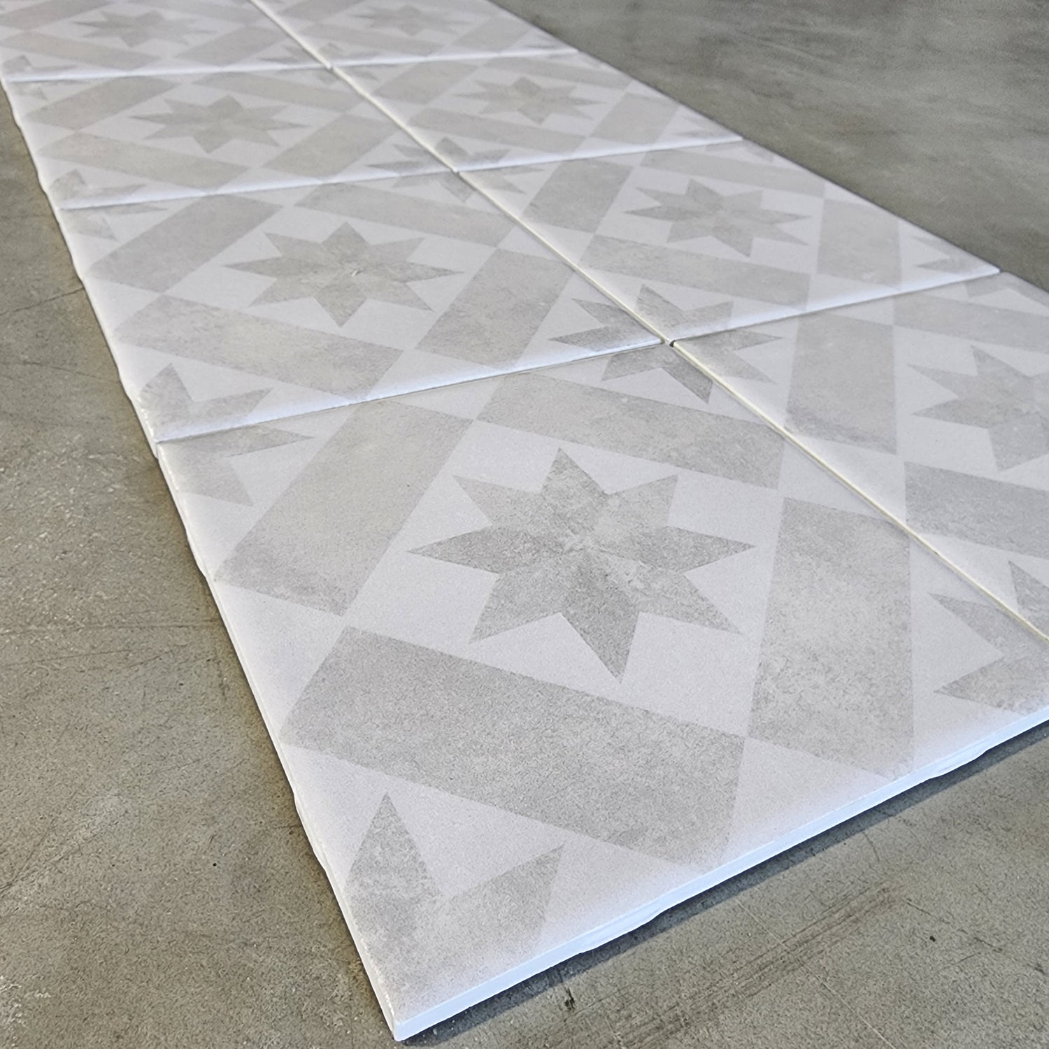 6x6 Course Diamond R Pattern 6x6 HT30 Diamond Star Beige - Sold by ctn – Bronco Materials & Supplies